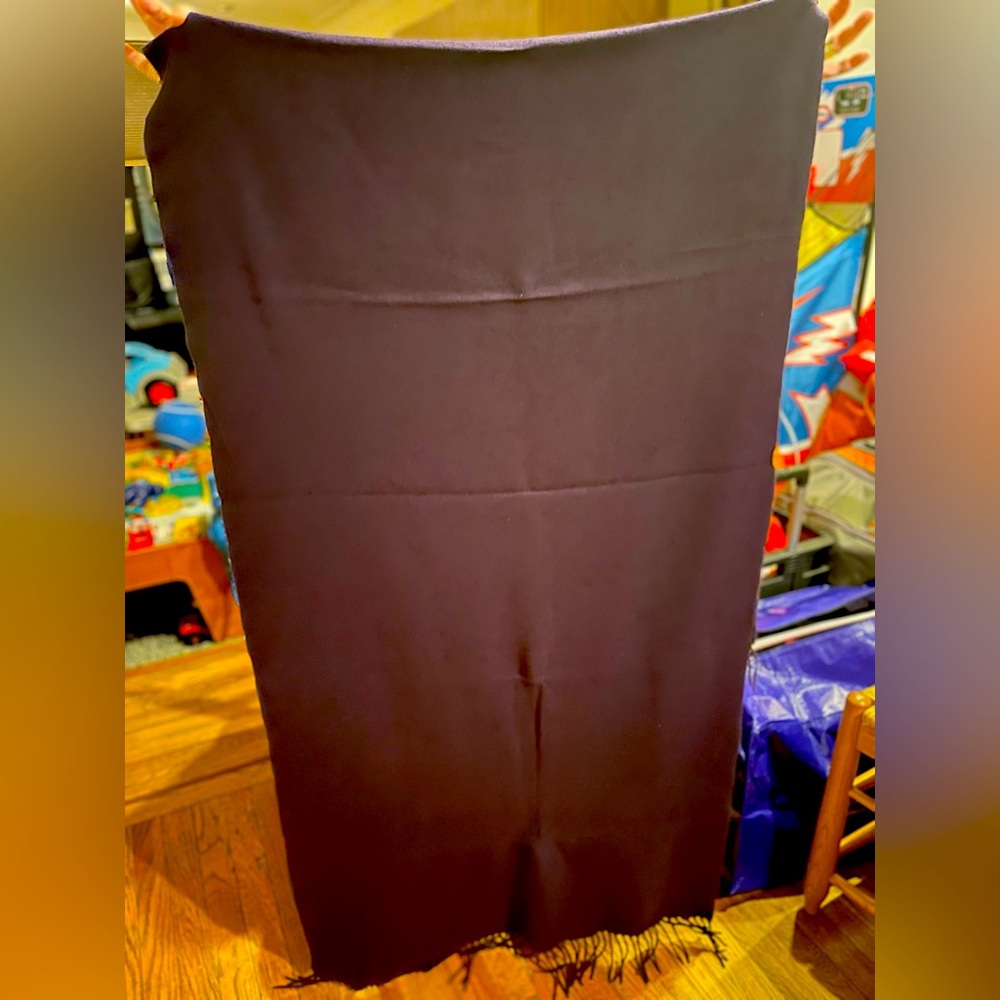 Ralph Lauren 100% Cashmere Stole with Tassel edges